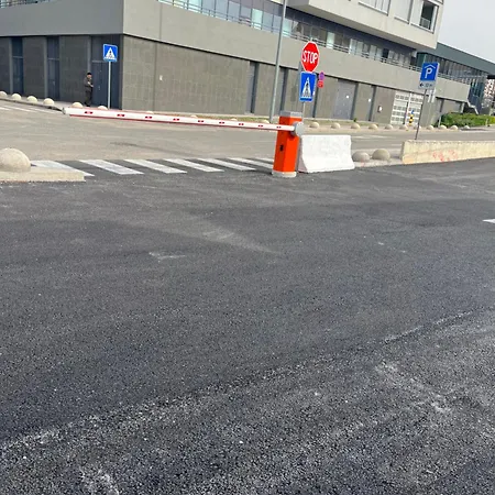 Iris Private Parking Appartement Split