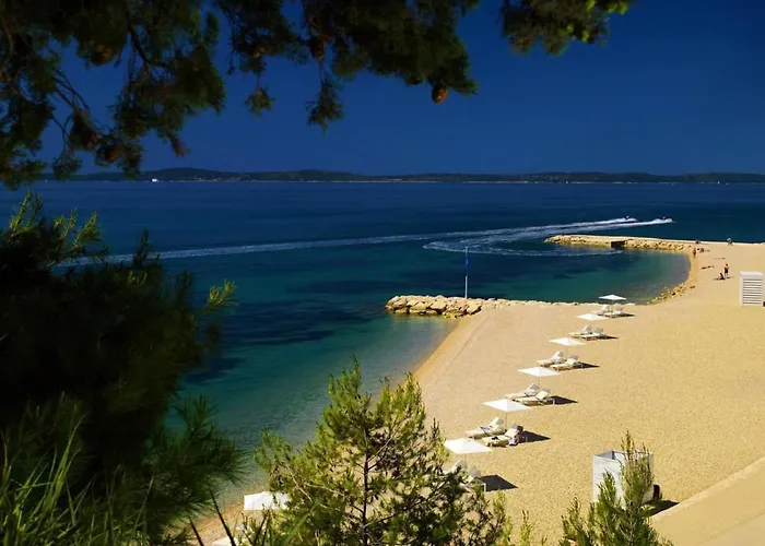 Iris Private Parking アパート