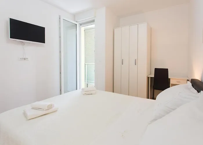 Iris Private Parking スプリト