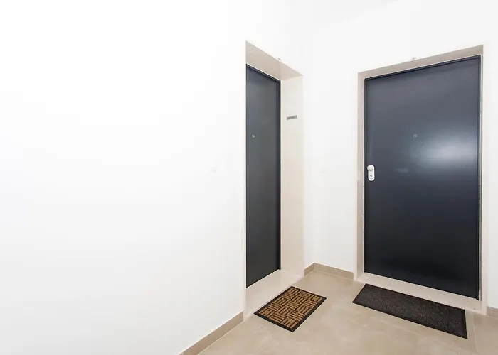 Iris Private Parking *