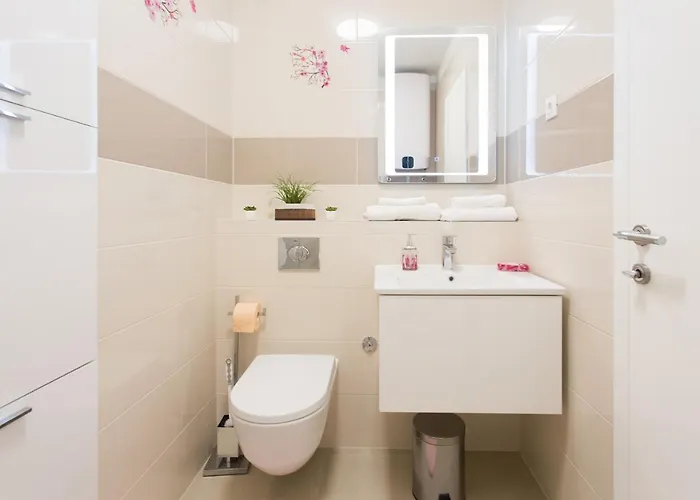 Iris Private Parking Split