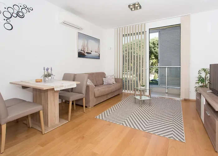 Iris Private Parking *